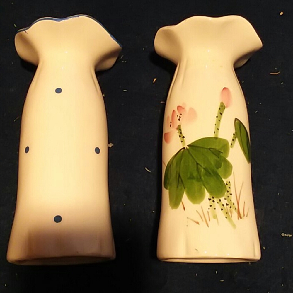 TAIWAN Vases